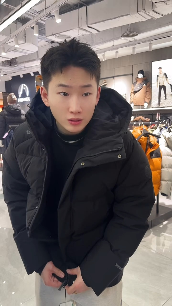 白鹅绒夏**至探路者羽绒服L