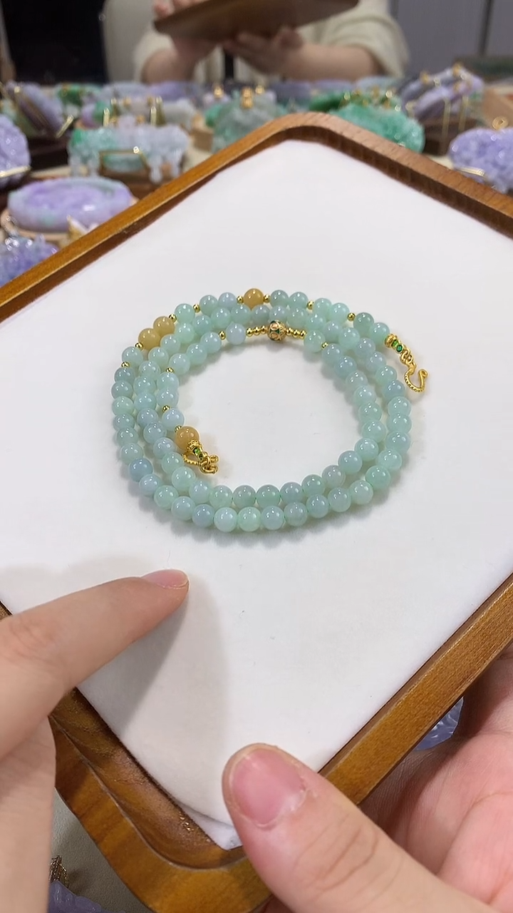 颈饰未镶嵌翡翠项链