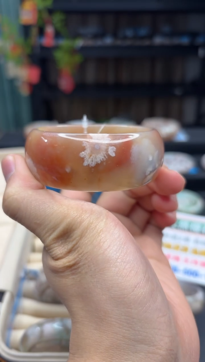 【闪购商品】石英质玉手镯未镶嵌122（59圈）