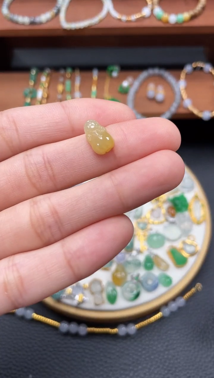 【闪购商品】翡翠吊坠(不含链)18K金镶嵌一个  JK659