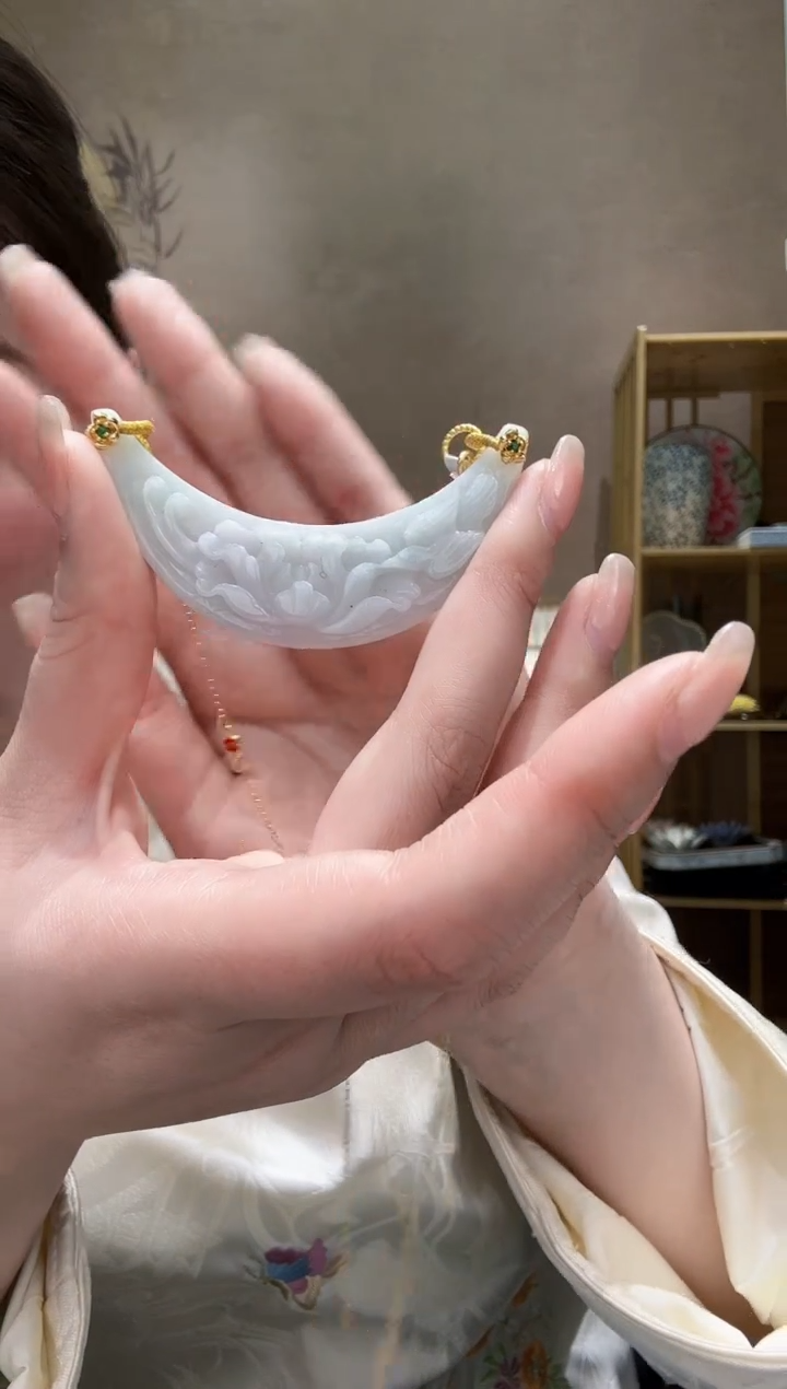 【闪购商品】翡翠颈饰未镶嵌吊坠