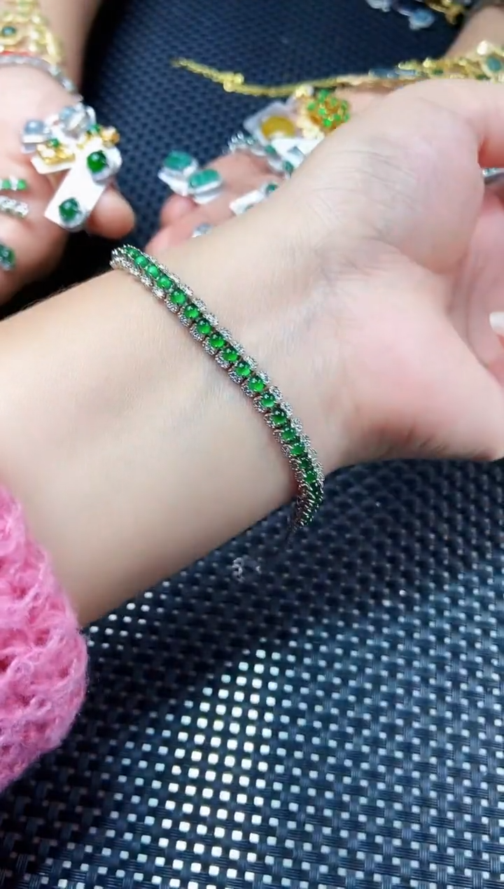 【闪购商品】翡翠手链未镶嵌111111111