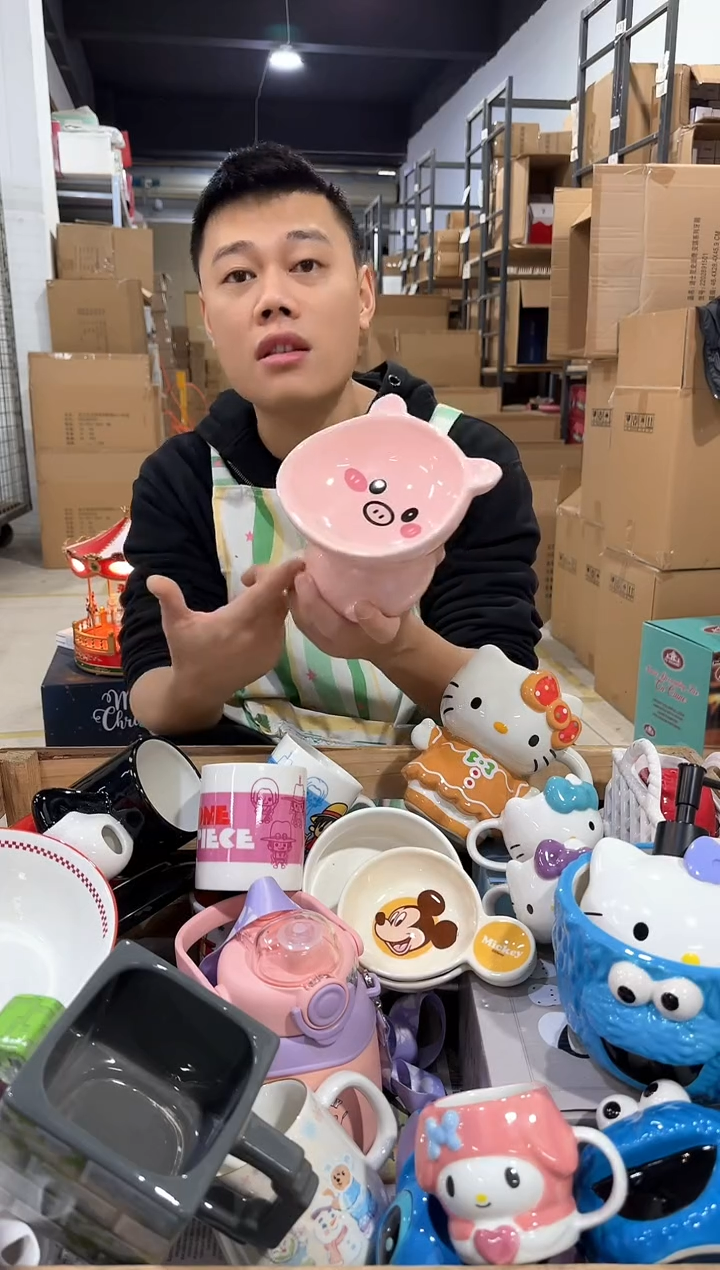 瓷片陶瓷小猪猫碗