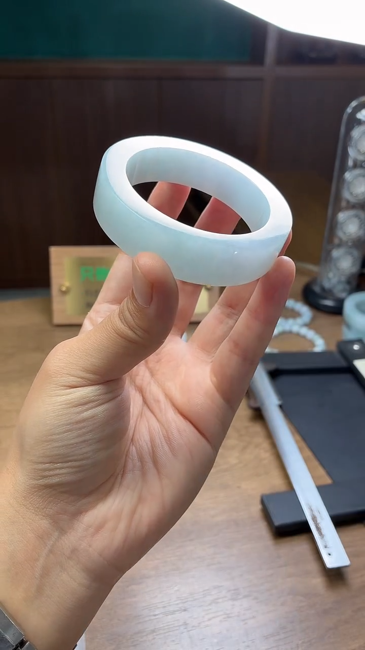 未镶嵌手镯定制翡翠定制