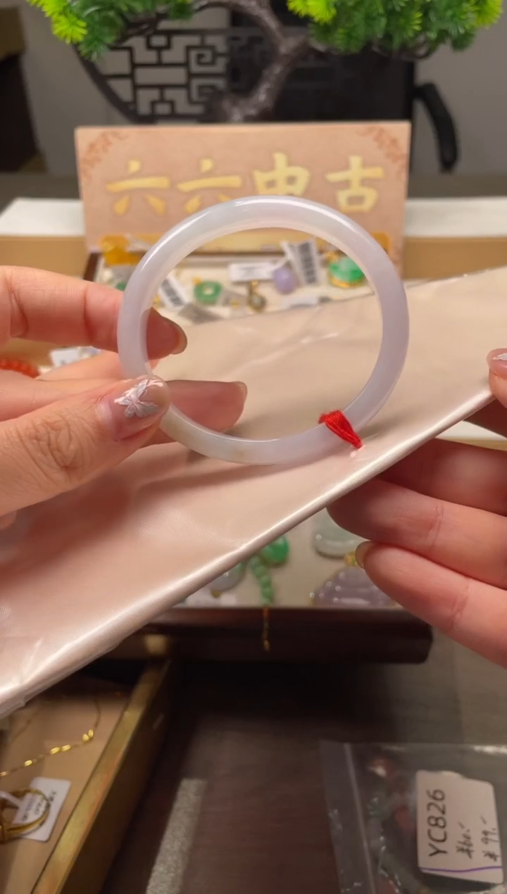 翡翠手镯未镶嵌yc553