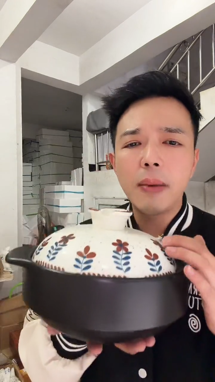 陶瓷迪****๑花朵陶瓷锅3.5