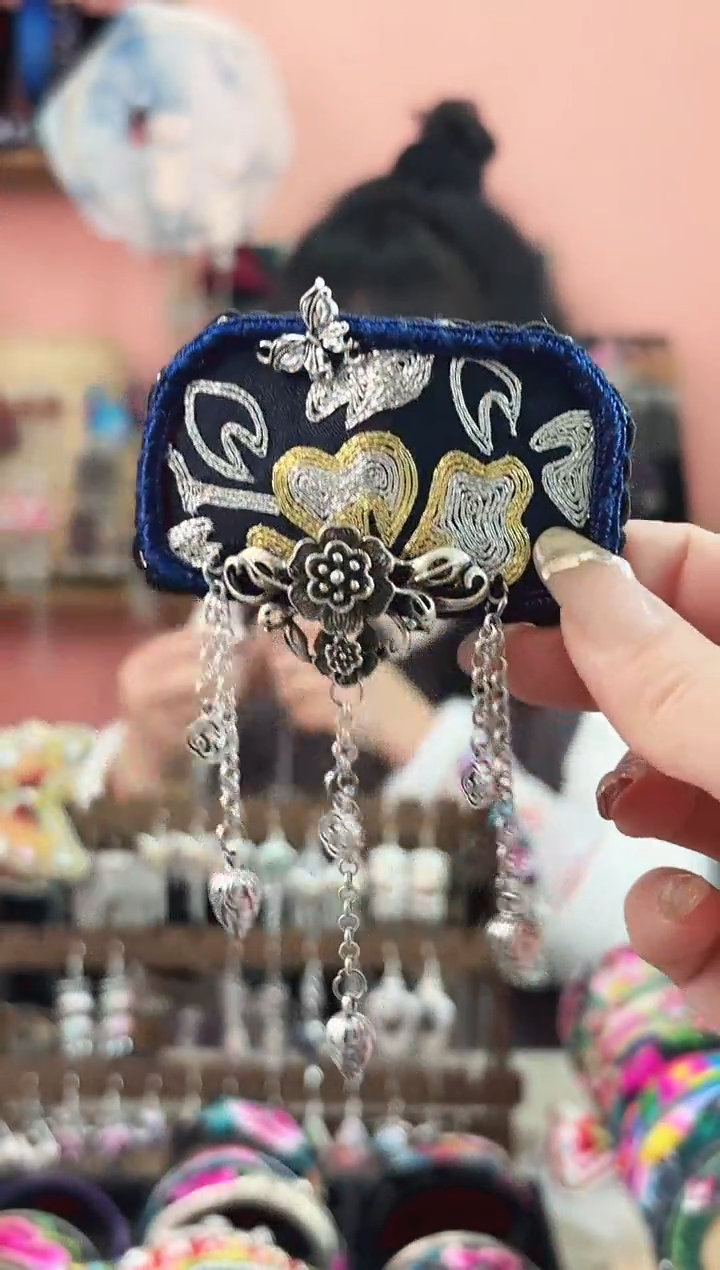 织绣艺枝独绣手工饰品44