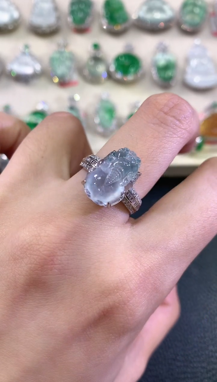 【闪购商品】翡翠戒指18K金镶嵌C118      