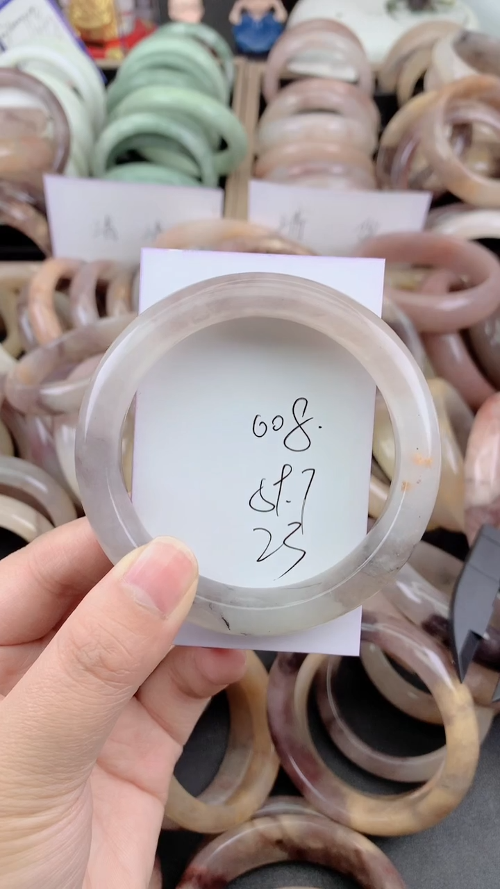 未镶嵌手镯石英质玉008