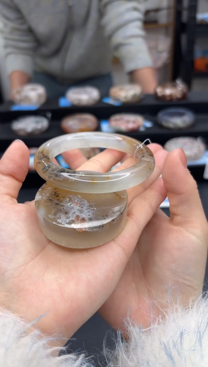 【闪购商品】石英质玉手镯未镶嵌A52(57圈赠送镯心)