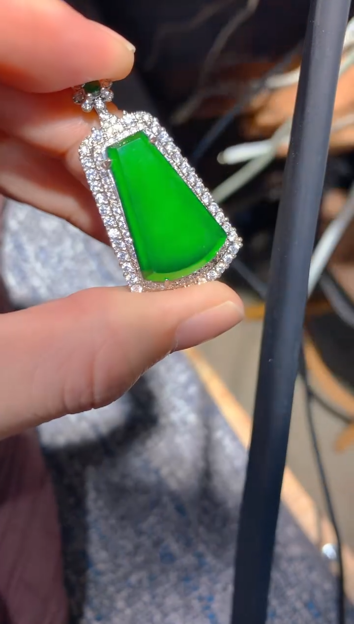 【闪购商品】定制翡翠未镶嵌18多样性发货(发其一）