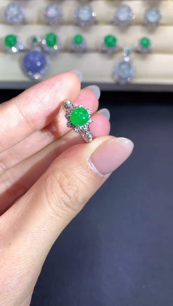 【闪购商品】翡翠戒指18K金镶嵌a66