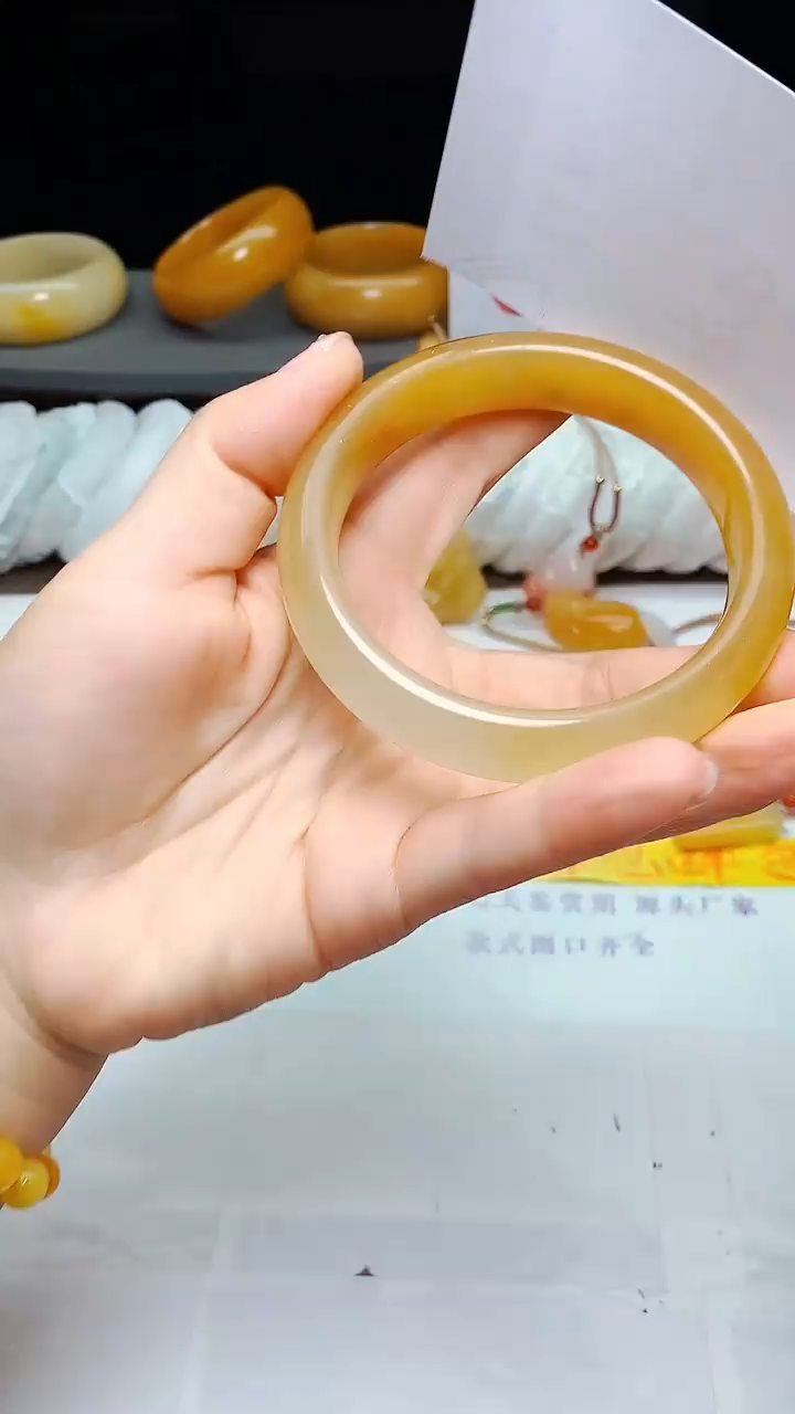 石英质玉手镯未镶嵌277-6263