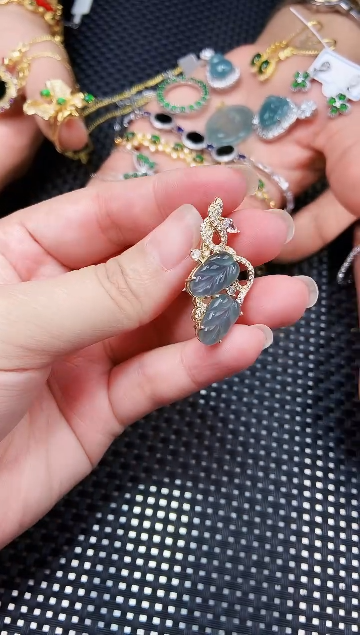 【闪购商品】翡翠吊坠(不含链)未镶嵌11111111