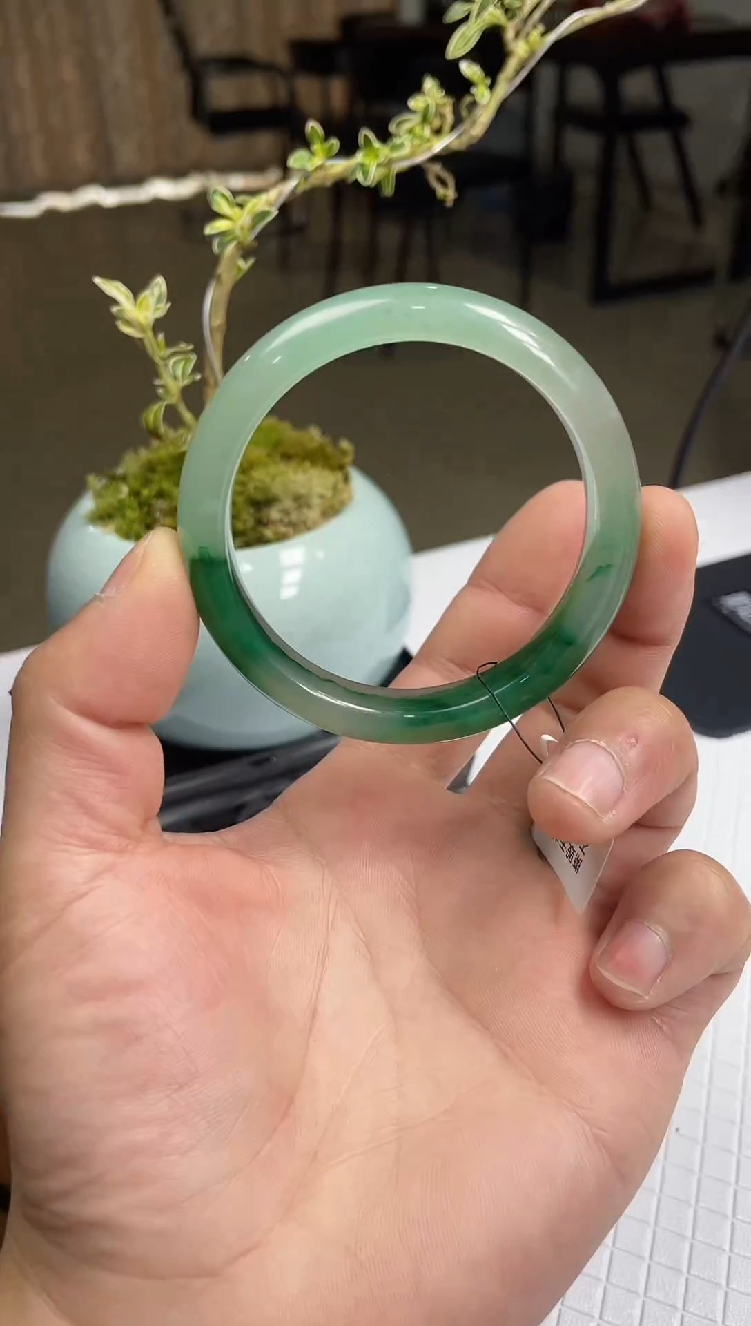 【闪购商品】石英质玉手镯未镶嵌非洲翠手镯多样性发货