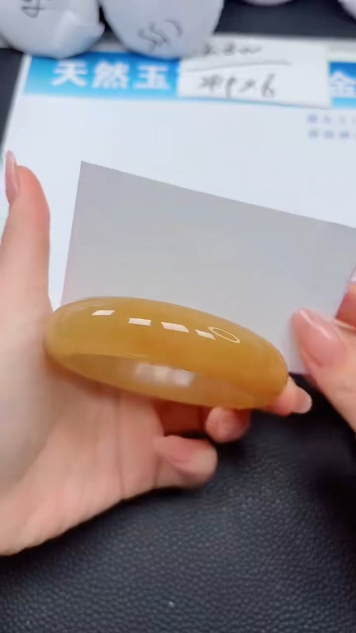 【闪购商品】石英质玉手镯未镶嵌350