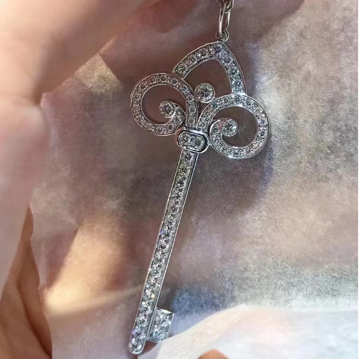 全新未使用 Tiffany & Co./蒂芙尼 【小花念念】大号满钻钥匙项链