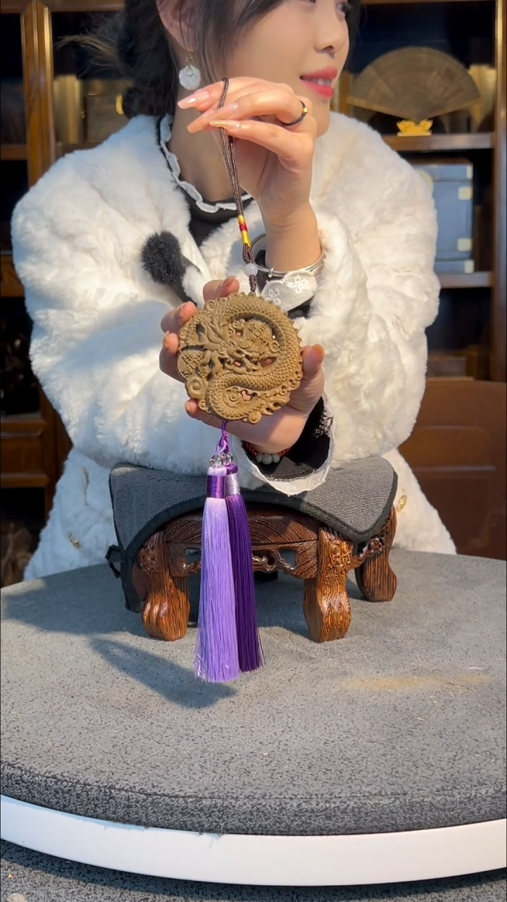 【闪购商品】金丝楠木雕龙牌吊坠