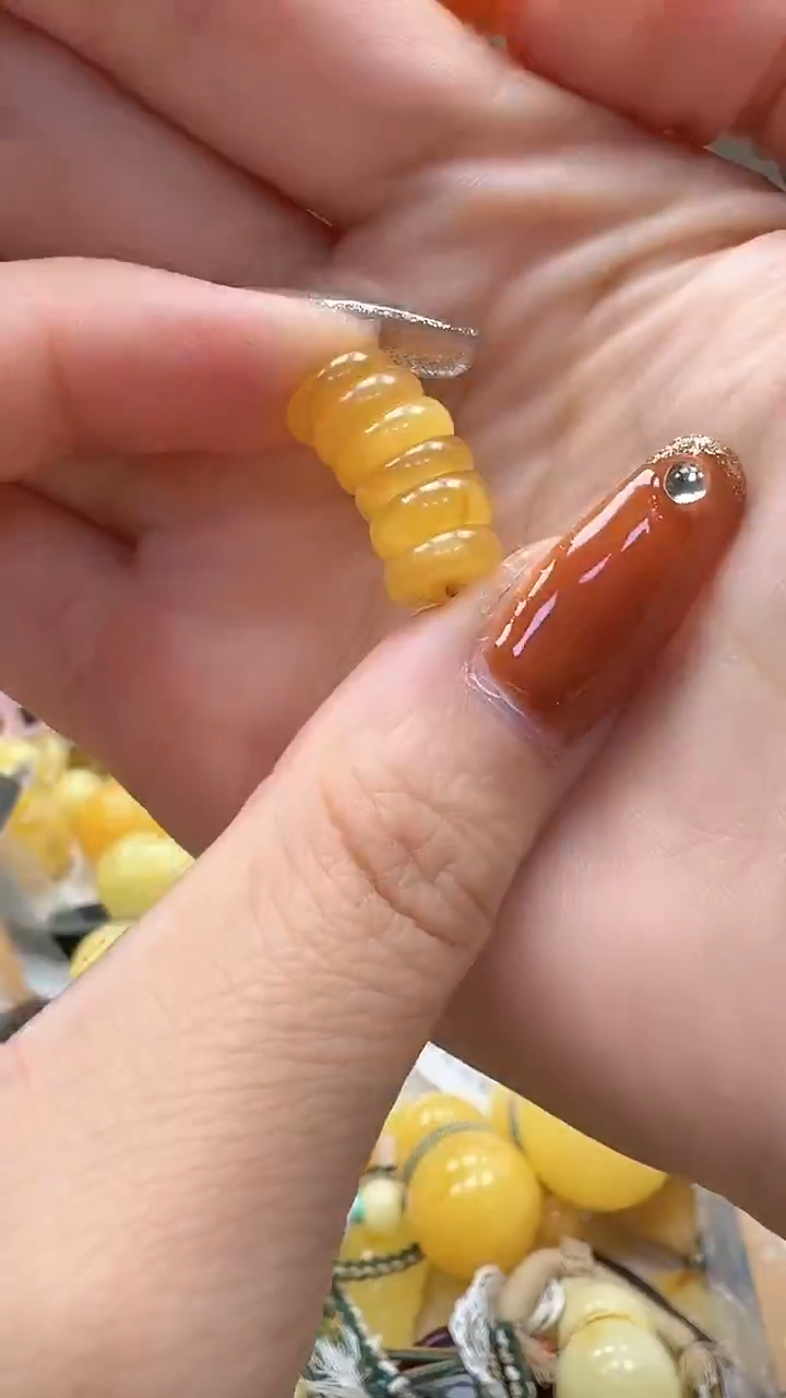 裸石琥珀未镶嵌如图