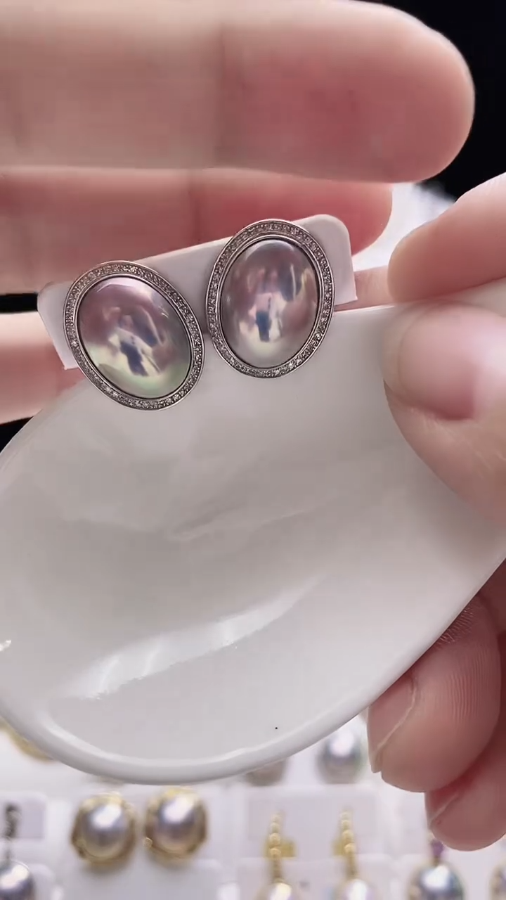 【闪购商品】拼合珍珠（马贝珠）耳钉18K金镶嵌海水马贝耳钉