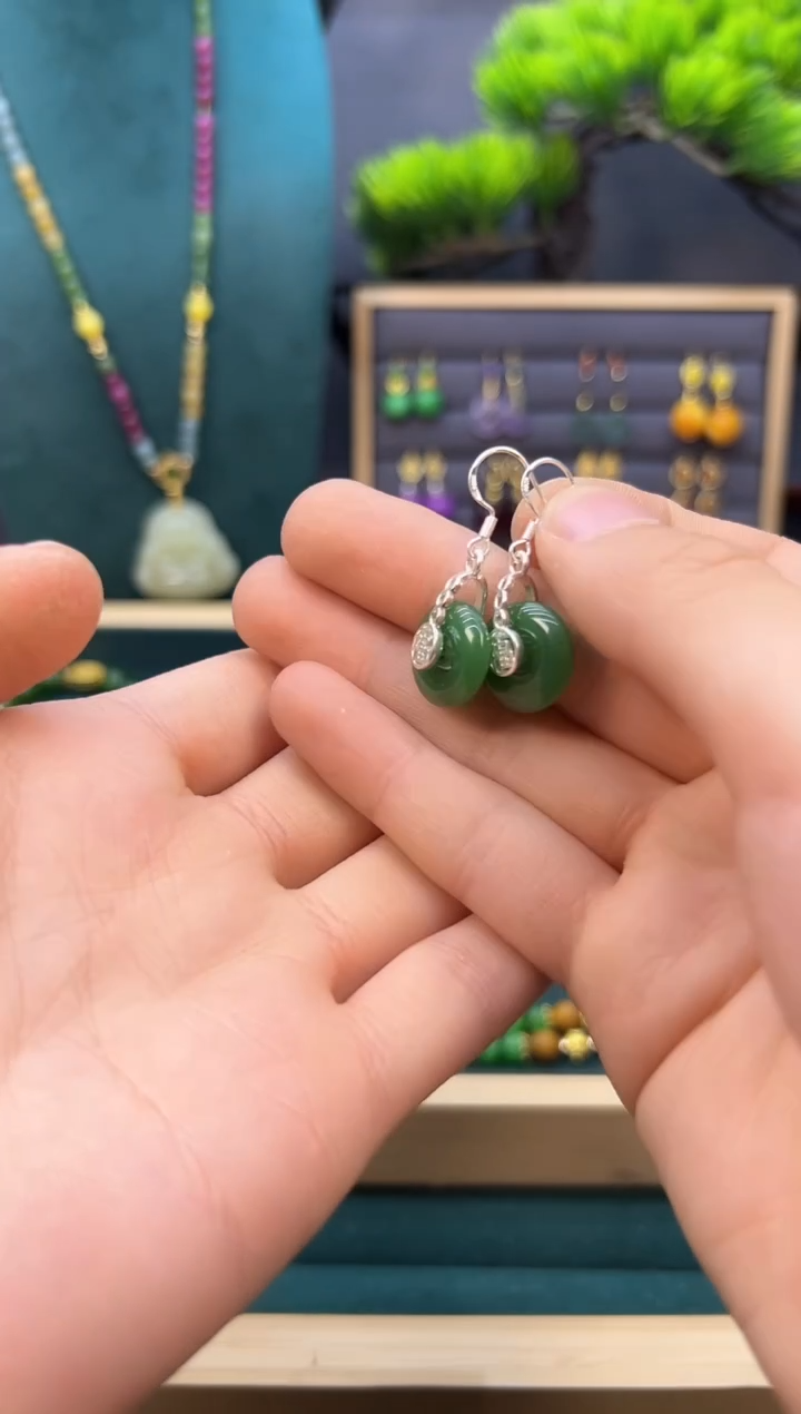 【闪购商品】和田玉耳饰银S925镶嵌E260        