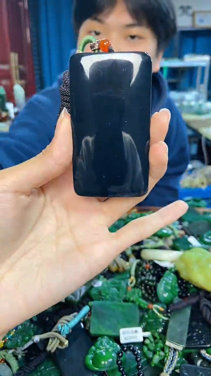 未镶嵌和田玉挂件1