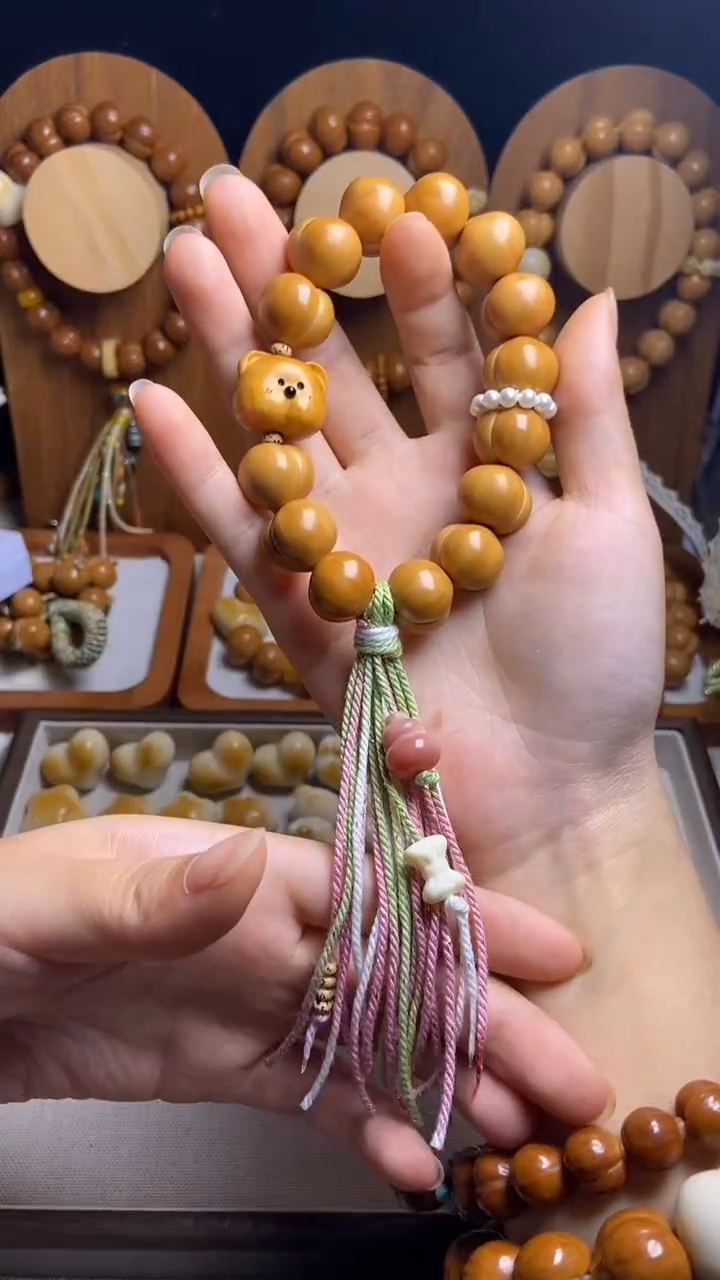 手串猴头核桃全品原皮泡芙屁桃熊珠光跑环新彩粉流苏