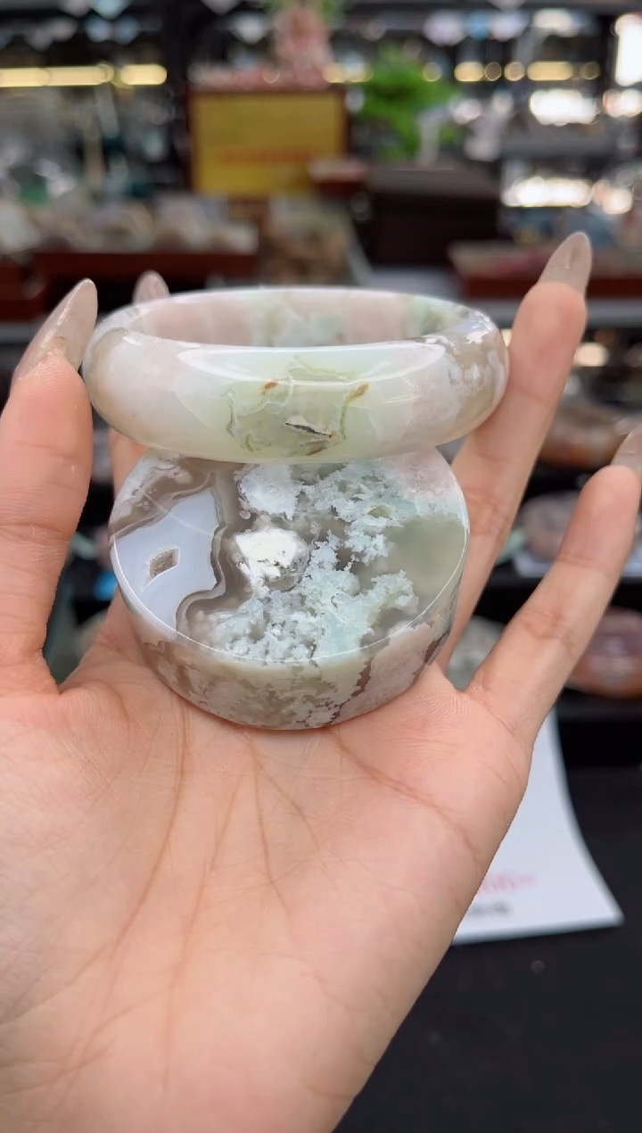 【闪购商品】石英质玉手镯未镶嵌59圈口（赠品镯心）6540071