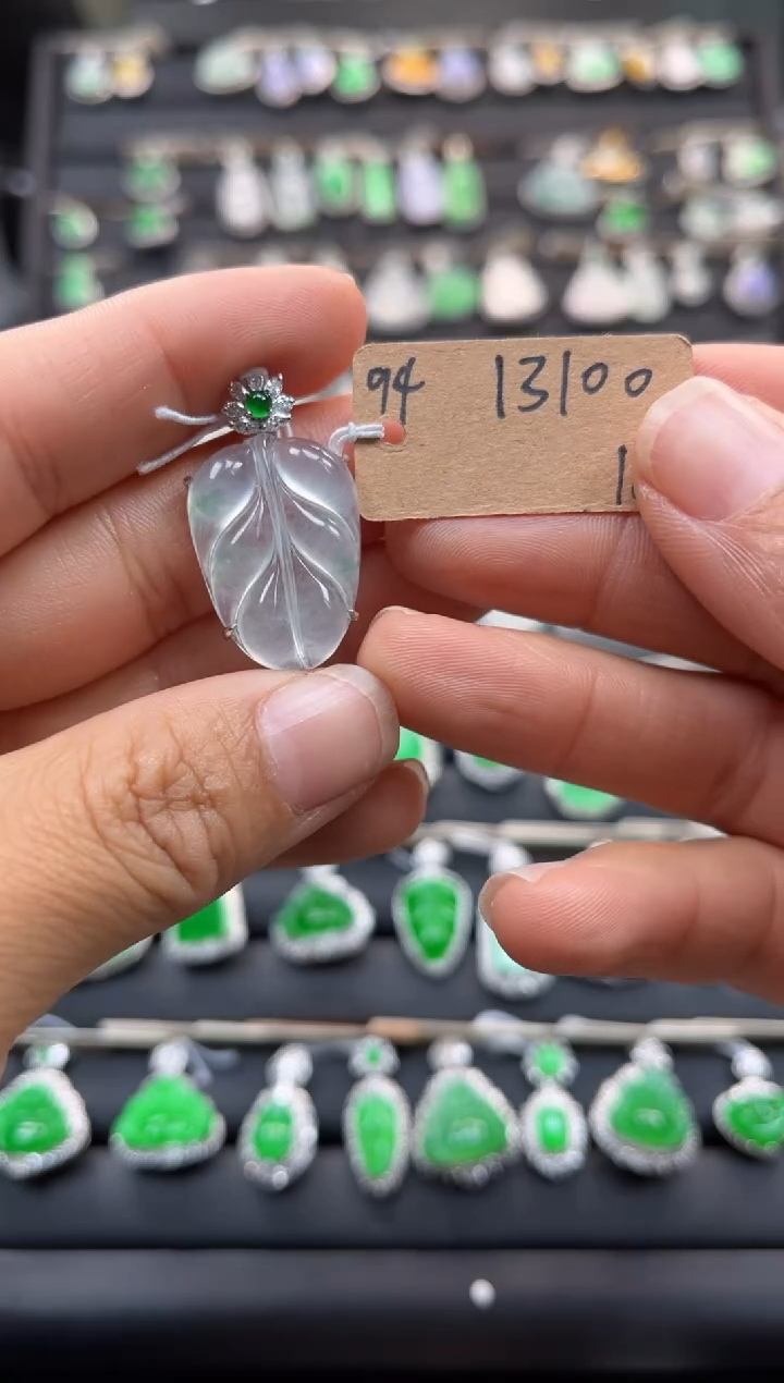 【闪购商品】翡翠吊坠(不含链)18K金镶嵌吊坠