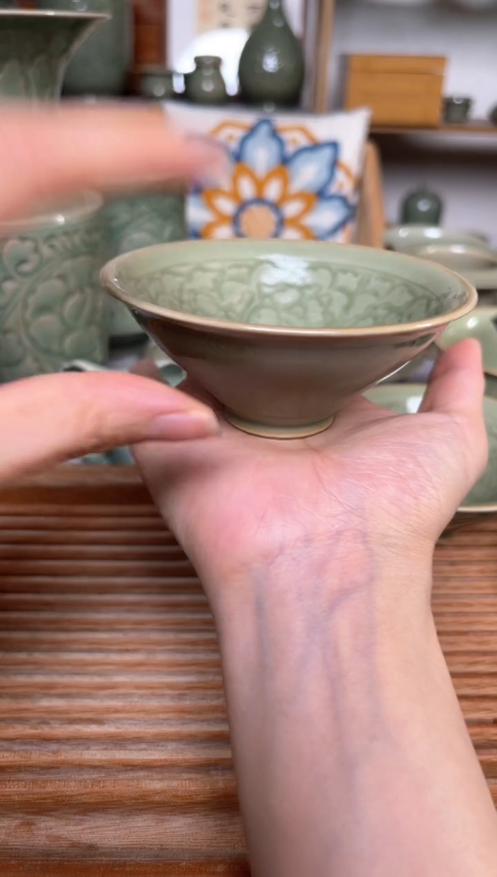 【闪购商品】其他橄榄绿三交织斗笠盏