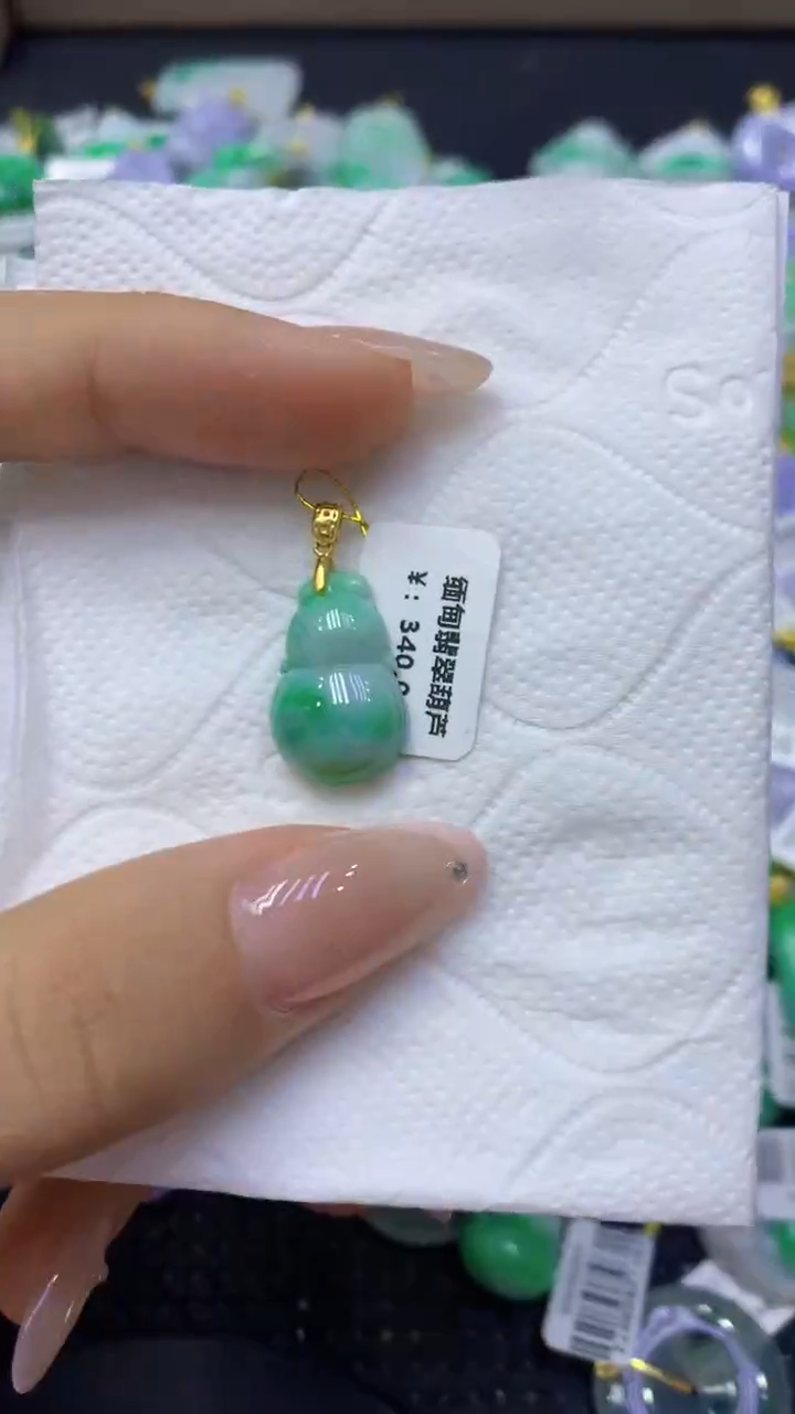 颈饰未镶嵌翡翠天然缅甸翡翠A货