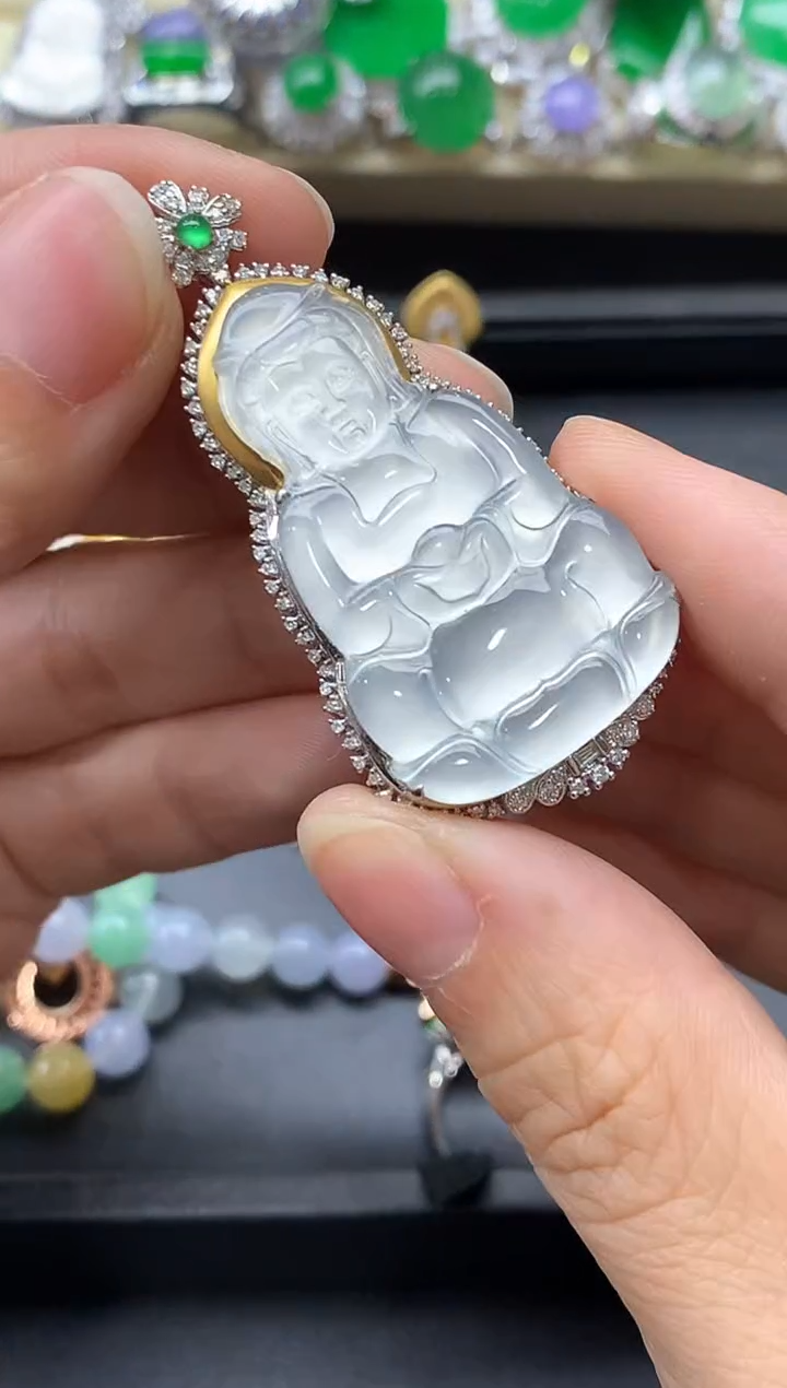 颈饰18K金镶嵌翡翠584中国好珍宝