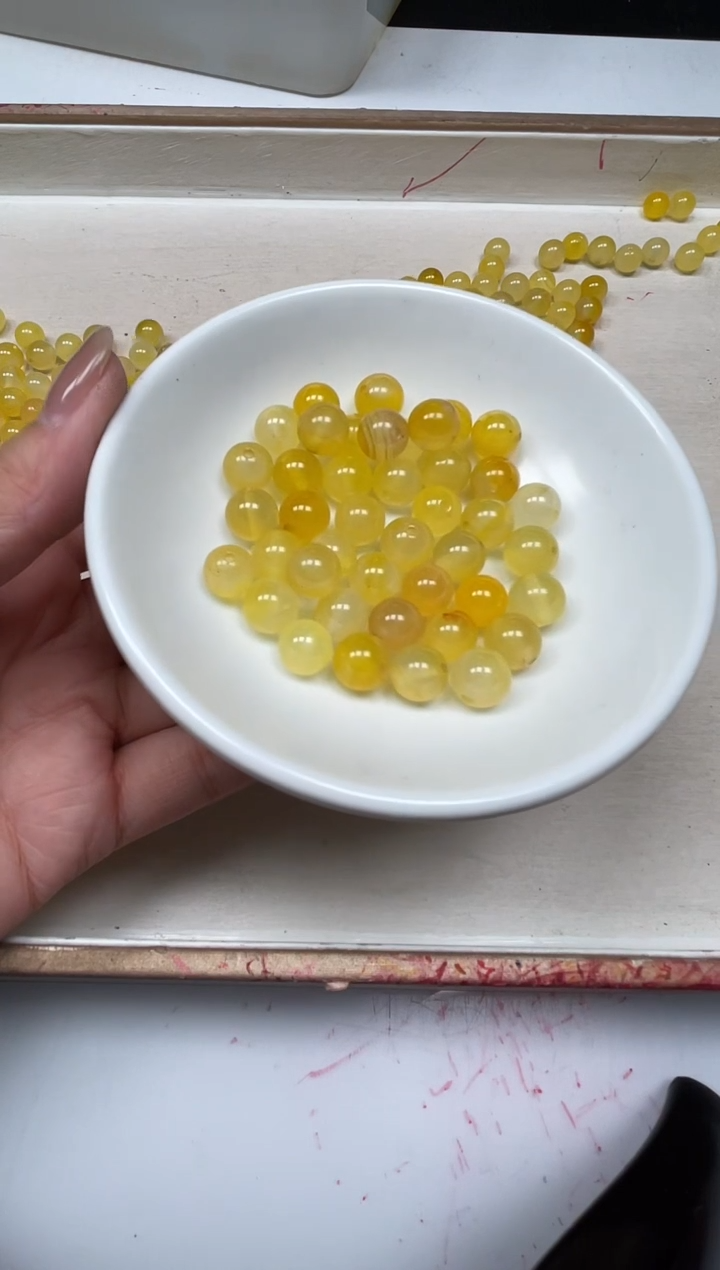 玛瑙/玉髓散珠未镶嵌B1313冰糖雪梨黄8mm30个8.8元