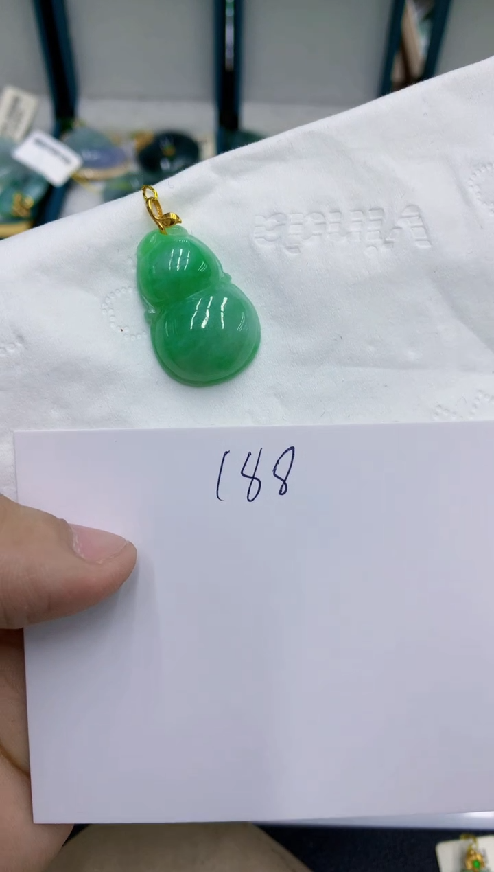 颈饰18K金镶嵌翡翠翡翠