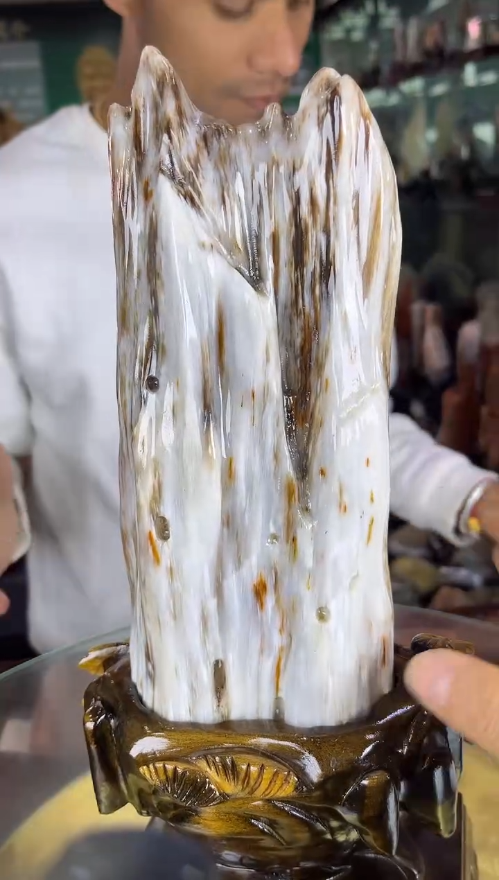 缅甸天然树化玉精品摆件