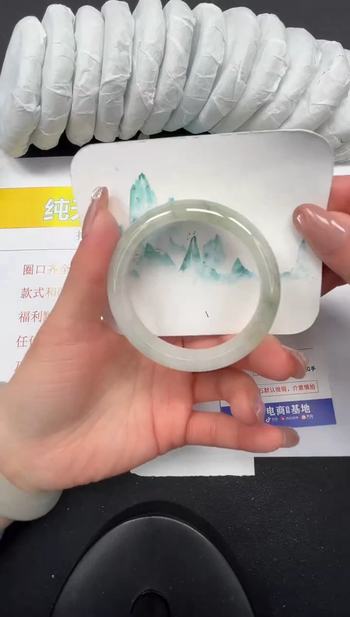 【闪购商品】石英质玉手镯未镶嵌426-53.6