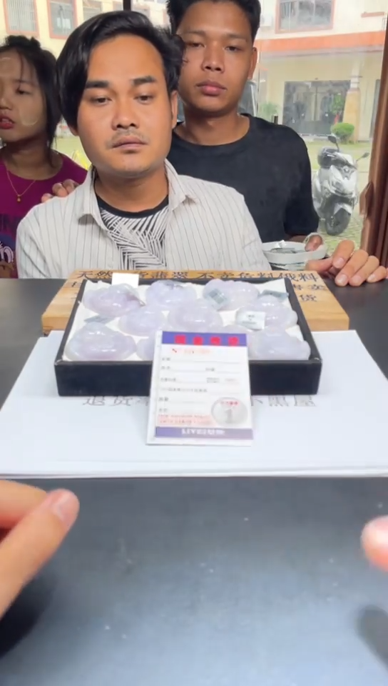 定制翡翠未镶嵌未抛光毛货多样性发其一拍一发一7060