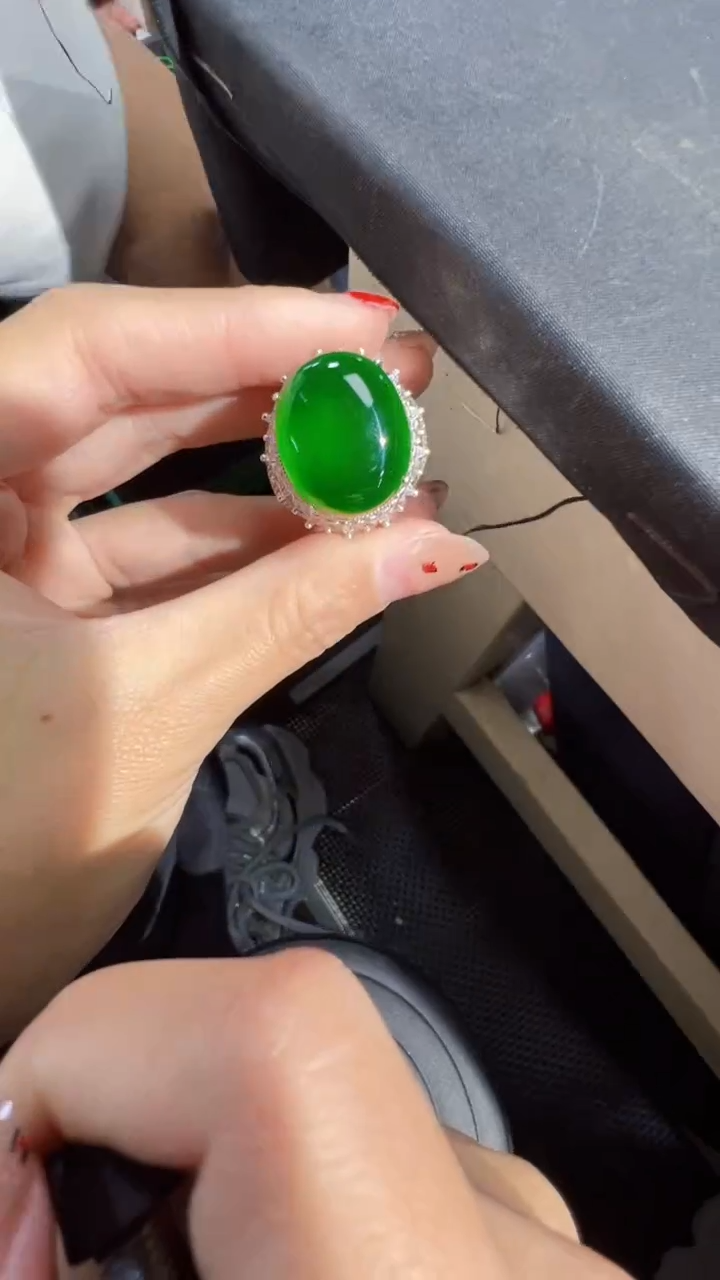 【闪购商品】定制翡翠未镶嵌蛋面1