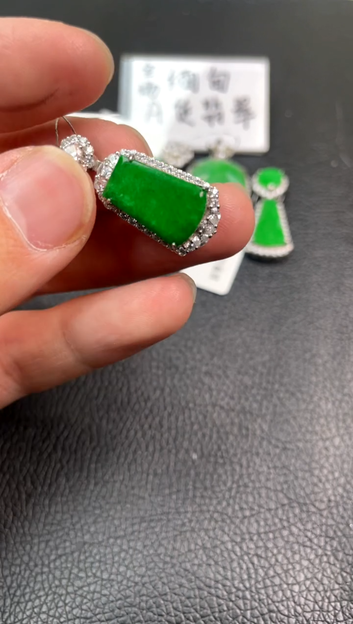 【闪购商品】翡翠吊坠(不含链)银S925镶嵌吊坠