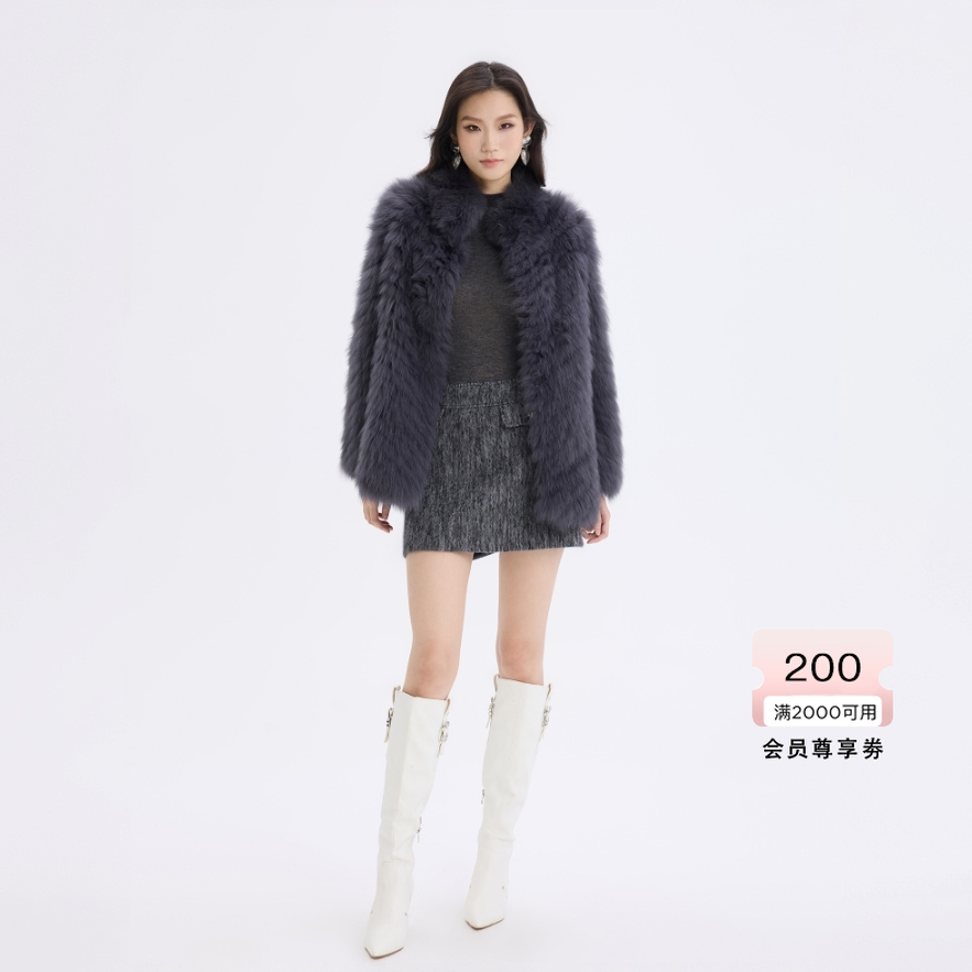 bebe2025秋冬新款女士时尚气质宽松百搭通勤风皮草外套402116