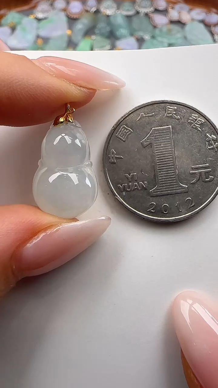 翡翠18K金镶嵌吊坠(不含链)葫芦