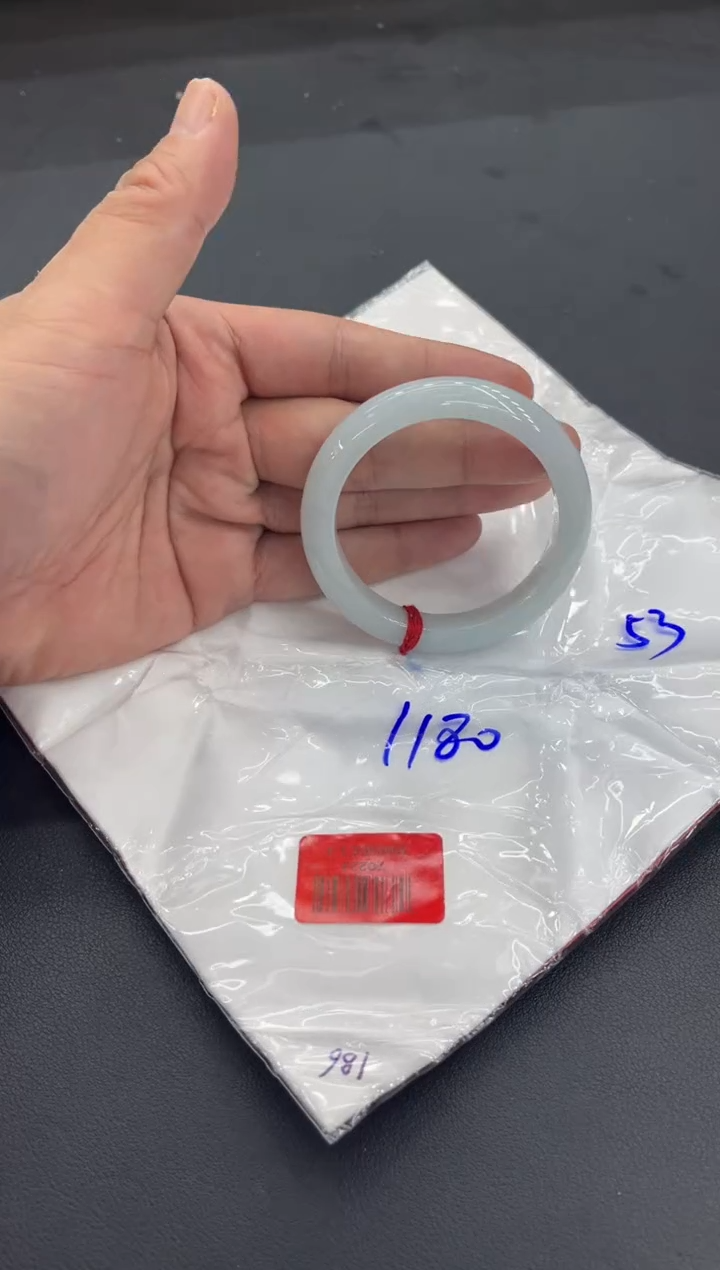 未镶嵌手镯翡翠翡翠手镯