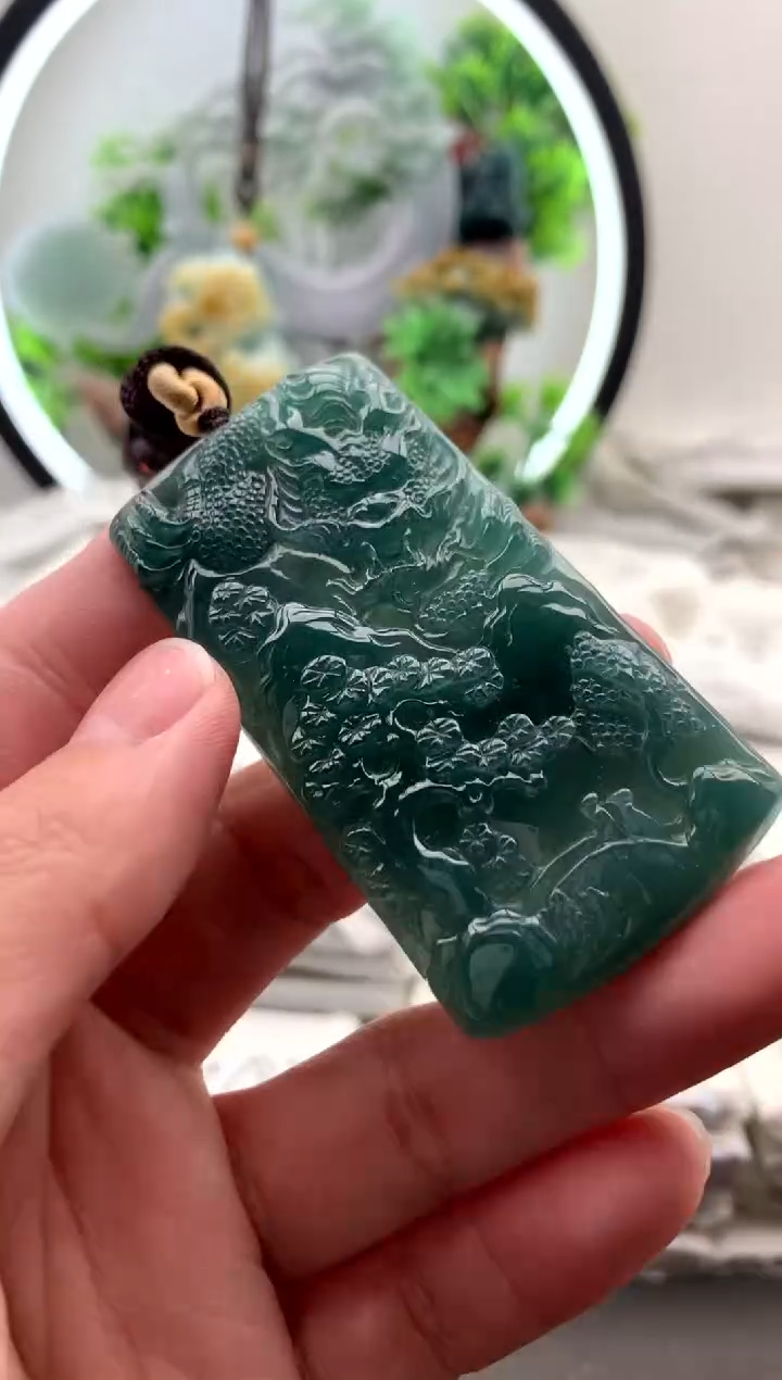 【闪购商品】翡翠颈饰未镶嵌山水牌【品质一般能接受再拍】