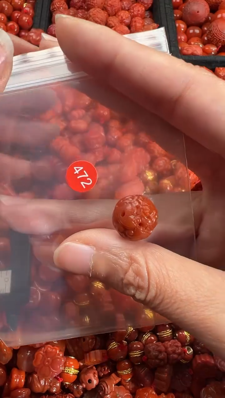 南红玛瑙未镶嵌颈饰1