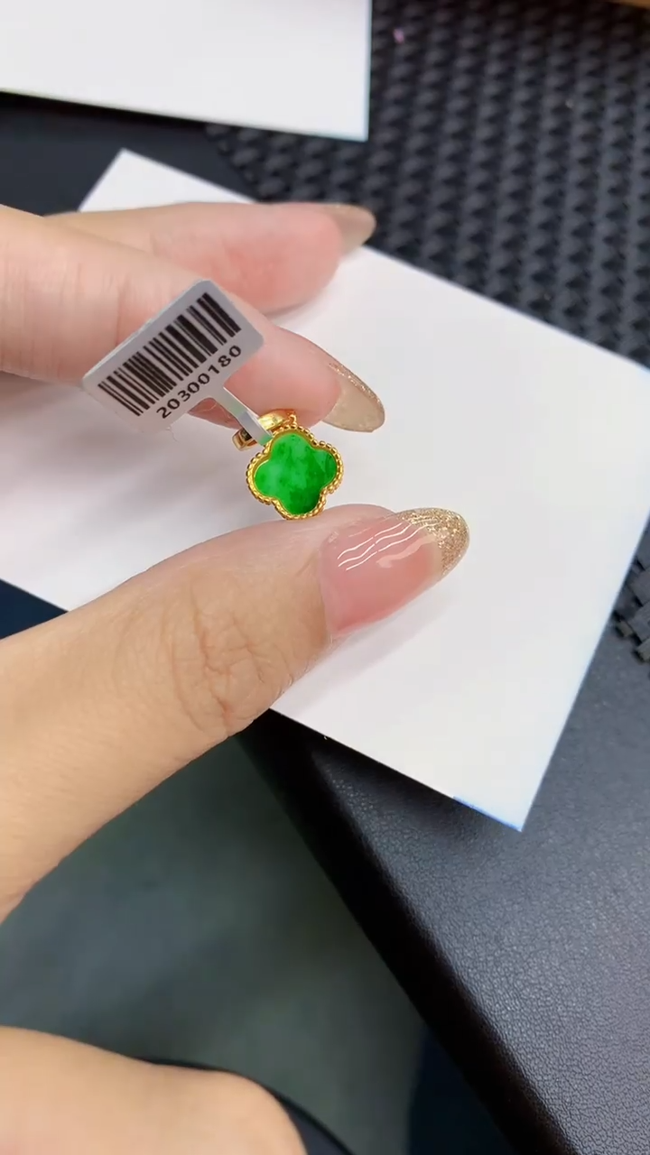 【闪购商品】翡翠银S925镶嵌颈饰            8