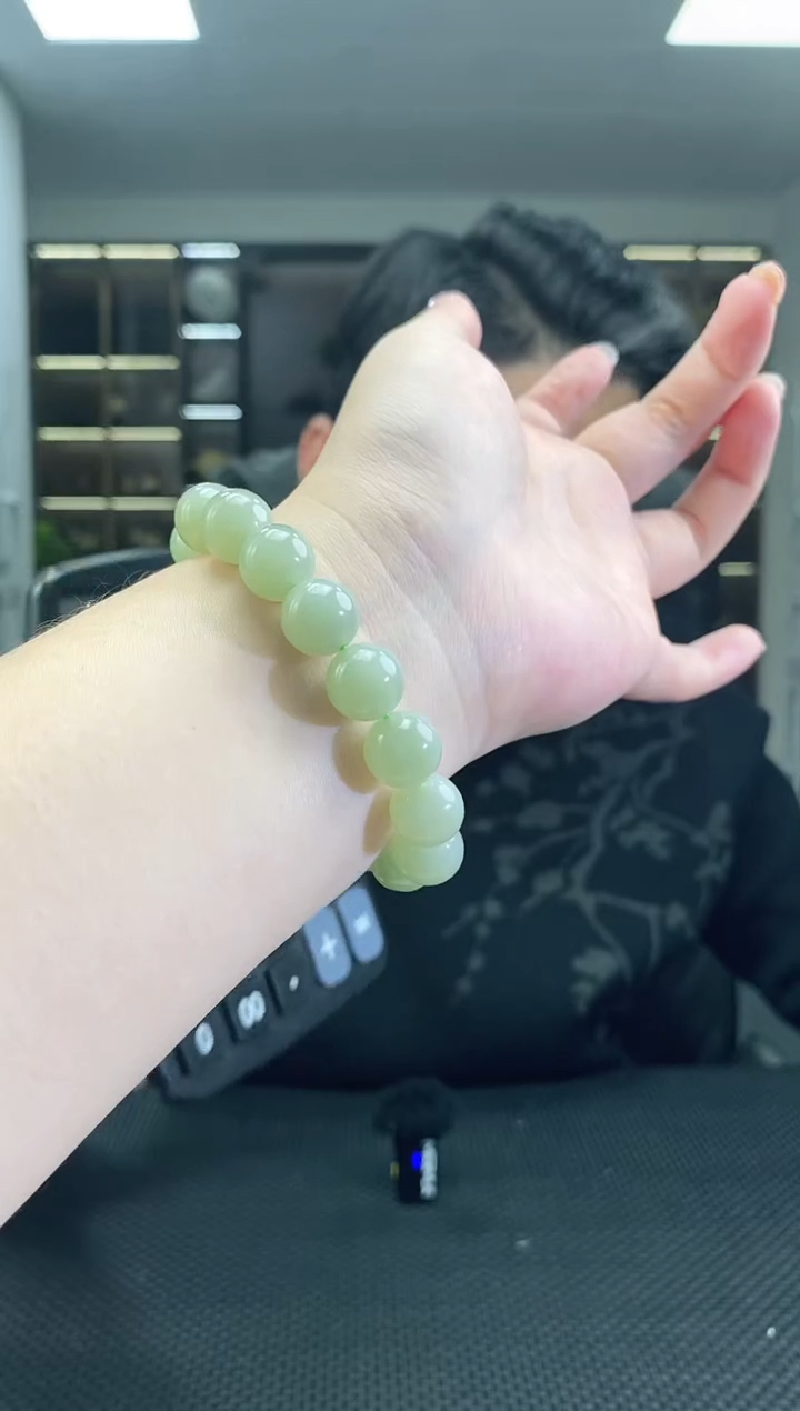 颈饰未镶嵌和田玉圆珠卡12手串