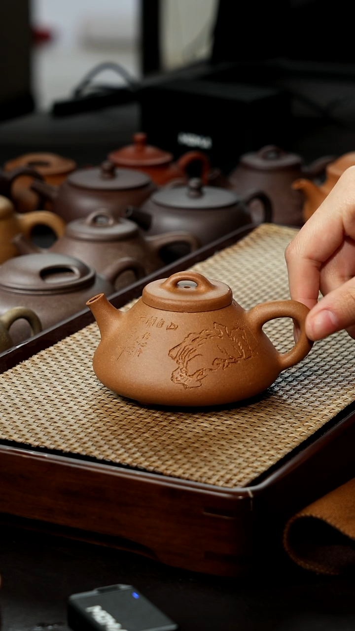 【闪购商品】紫砂茶壶老黄段心舟石瓢150cc