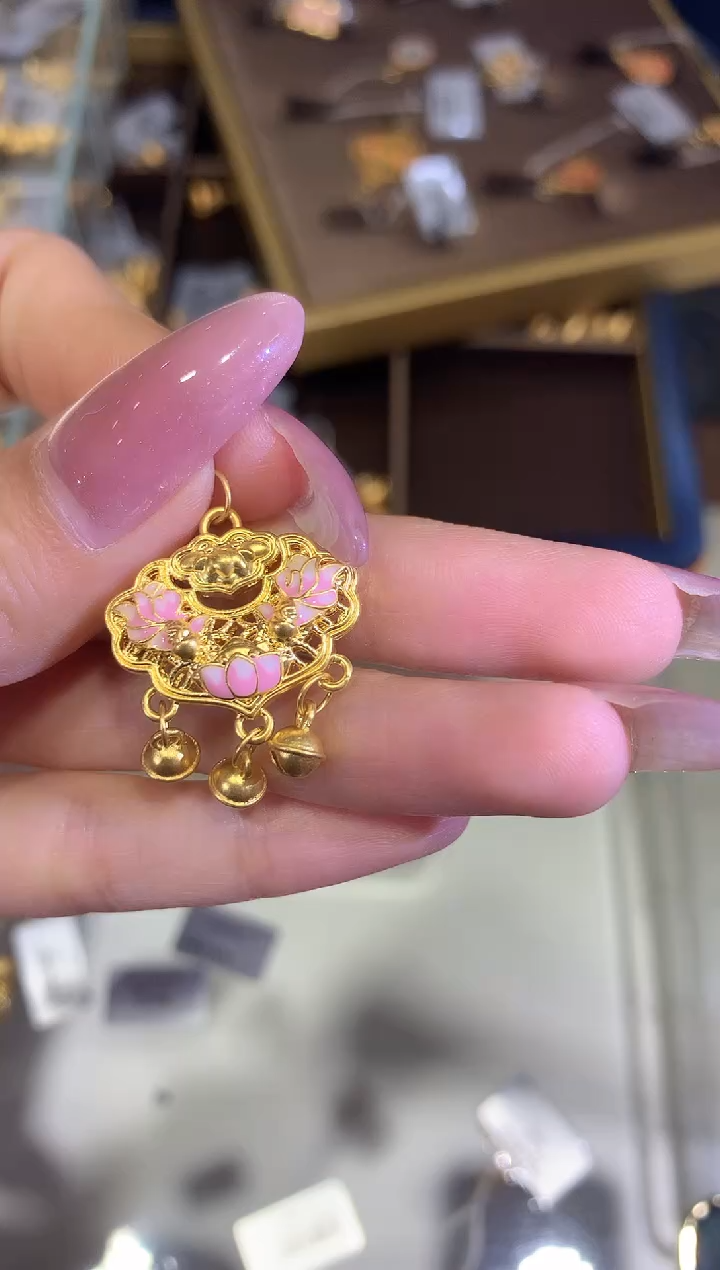 【闪购商品】18K金吊坠(不含链)a64吊坠