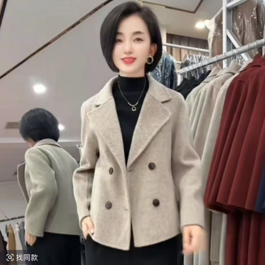 618女士时尚洋气短款双排扣双面呢外套