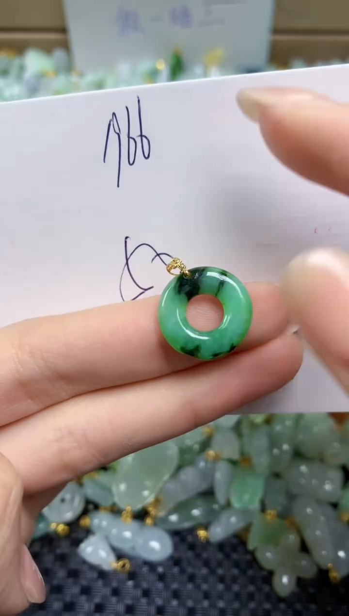 【闪购商品】翡翠挂件18K金镶嵌天然缅甸A货翡翠